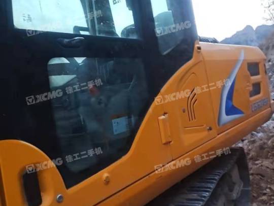 龙工LG6225履带式挖掘机