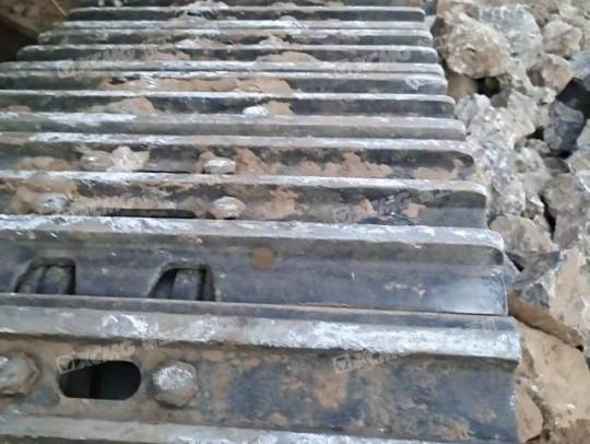 龙工LG6225履带式挖掘机