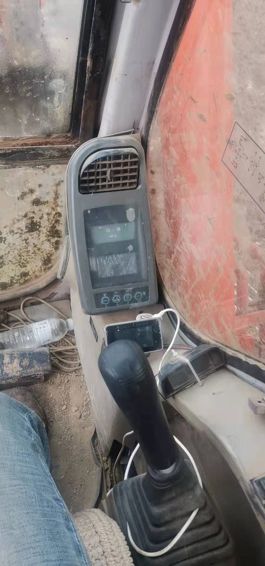 斗山DH220履帶式挖掘機