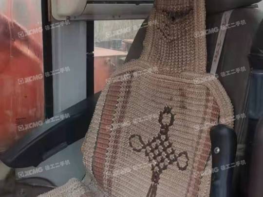 斗山DH220履带式挖掘机