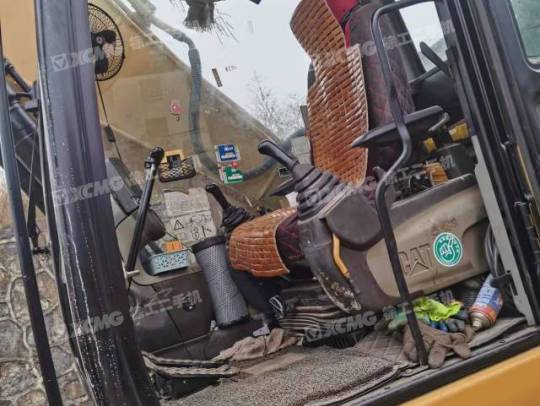 卡特彼勒320D履带式挖掘机