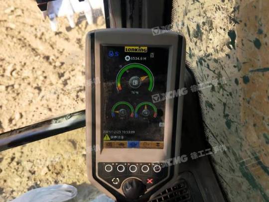 龙工LG6225履带式挖掘机