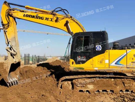 龙工LG6225履带式挖掘机