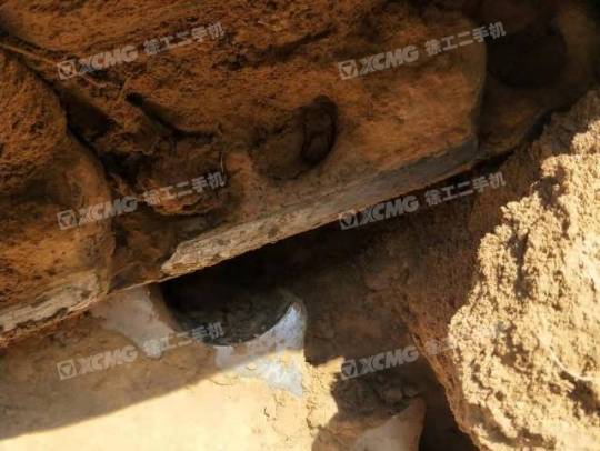 龙工LG6225履带式挖掘机