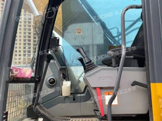 徐工XE215D履带式挖掘机