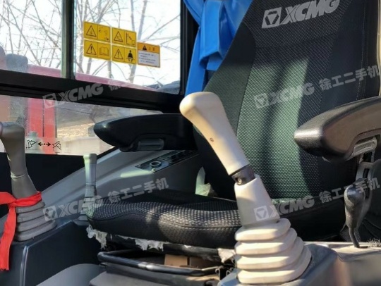 徐工XE60履带式挖掘机