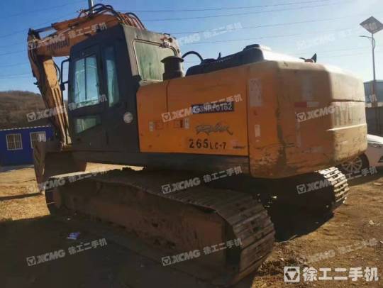 现代R225履带式挖掘机