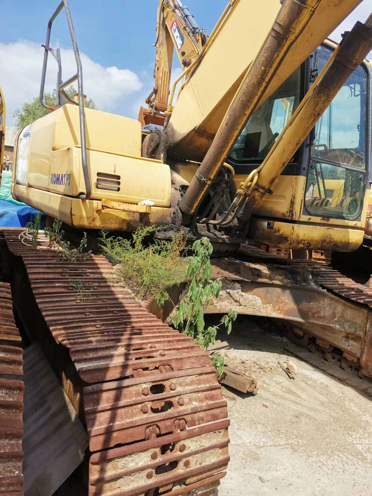 小松PC240LC-8履带式挖掘机