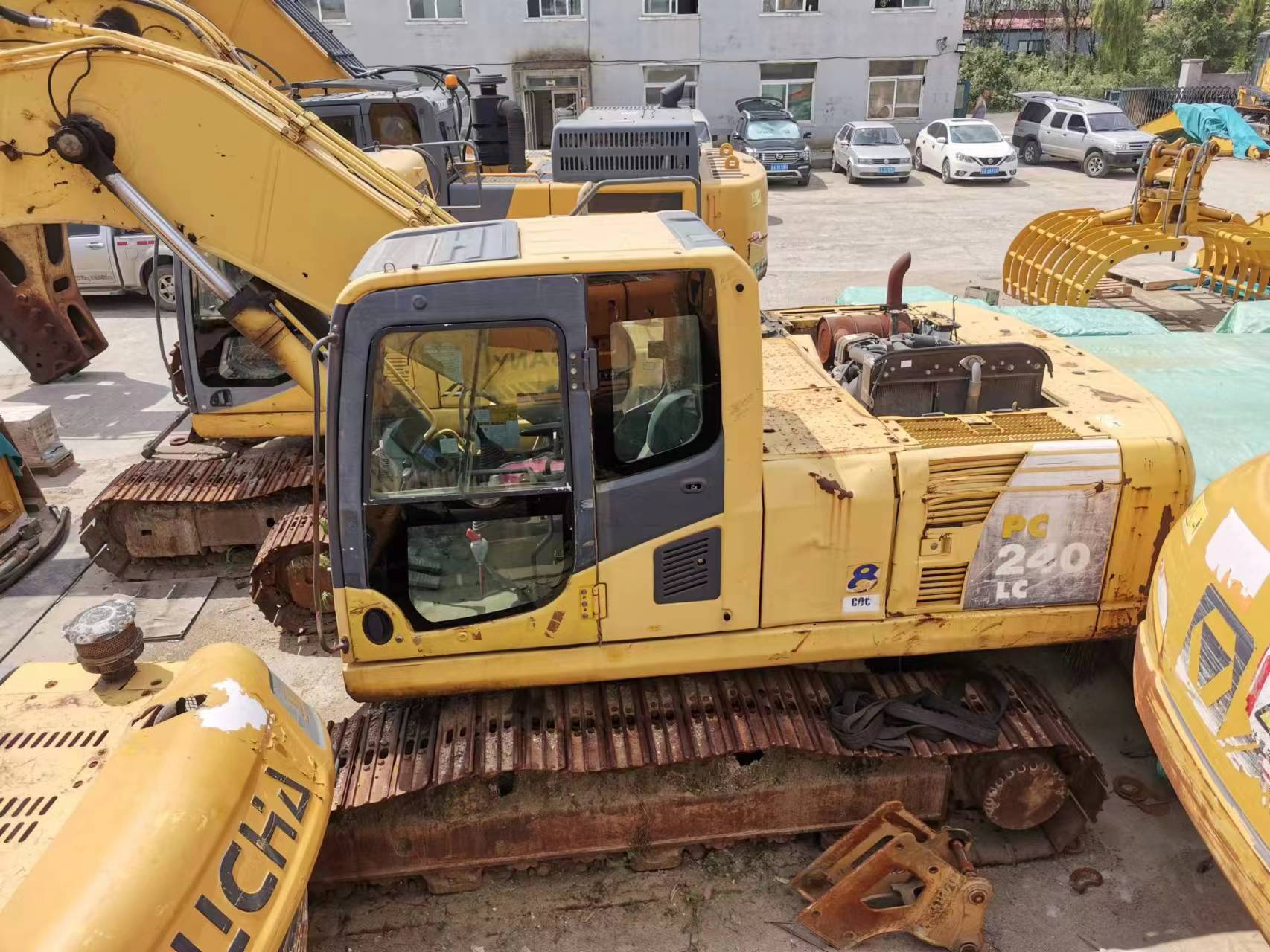 小松PC240LC-8履带式挖掘机