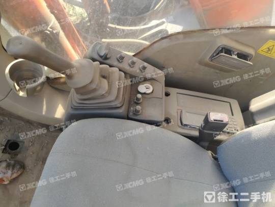 日立ZX200LC履帶式挖掘機