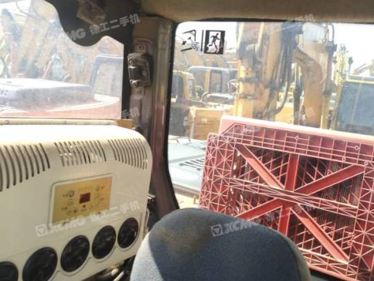 日立ZX200LC履帶式挖掘機