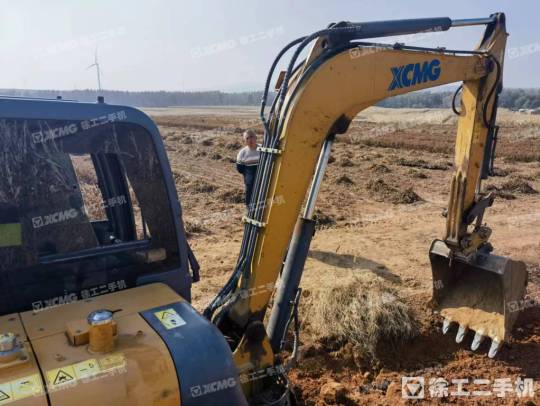 徐工XE55D履帶式挖掘機