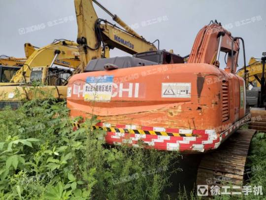 日立ZX240履带式挖掘机