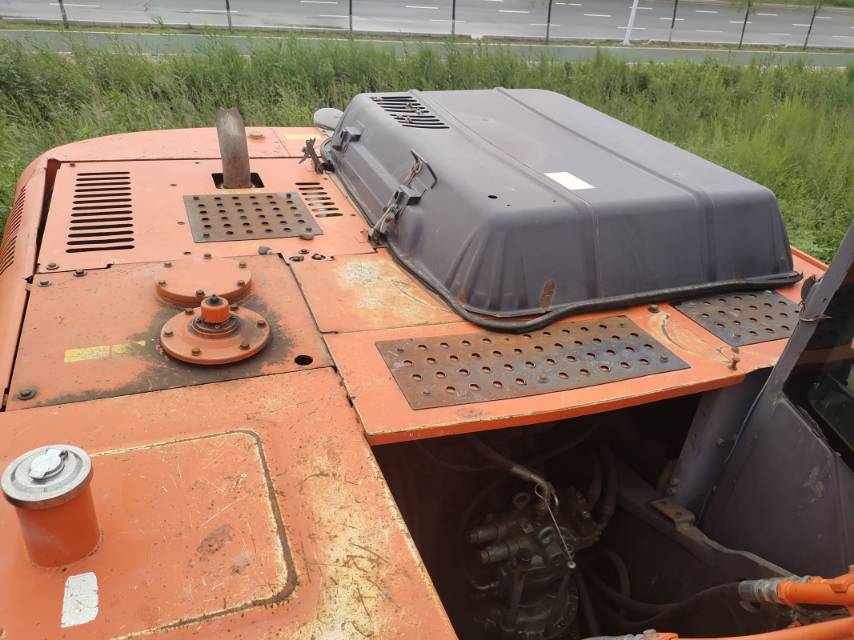 日立ZX240履带式挖掘机