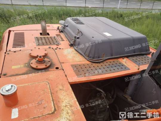 日立ZX240履带式挖掘机