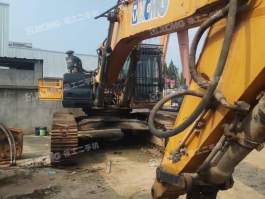 徐工XE470C履帶式挖掘機(jī)