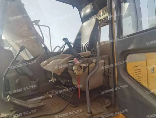 徐工XE150D履帶式挖掘機