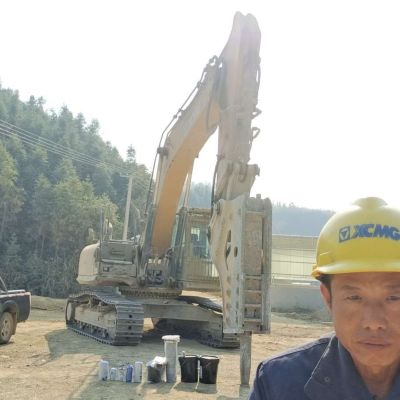 徐工XE380DK履带式挖掘机