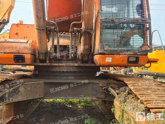 斗山DH500LC-7履带式挖掘机