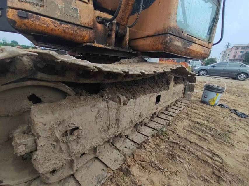 雷沃重工FR80-7履带式挖掘机