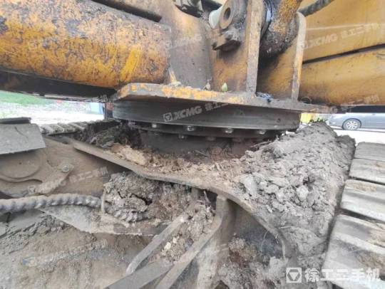 雷沃重工FR80-7履帶式挖掘機