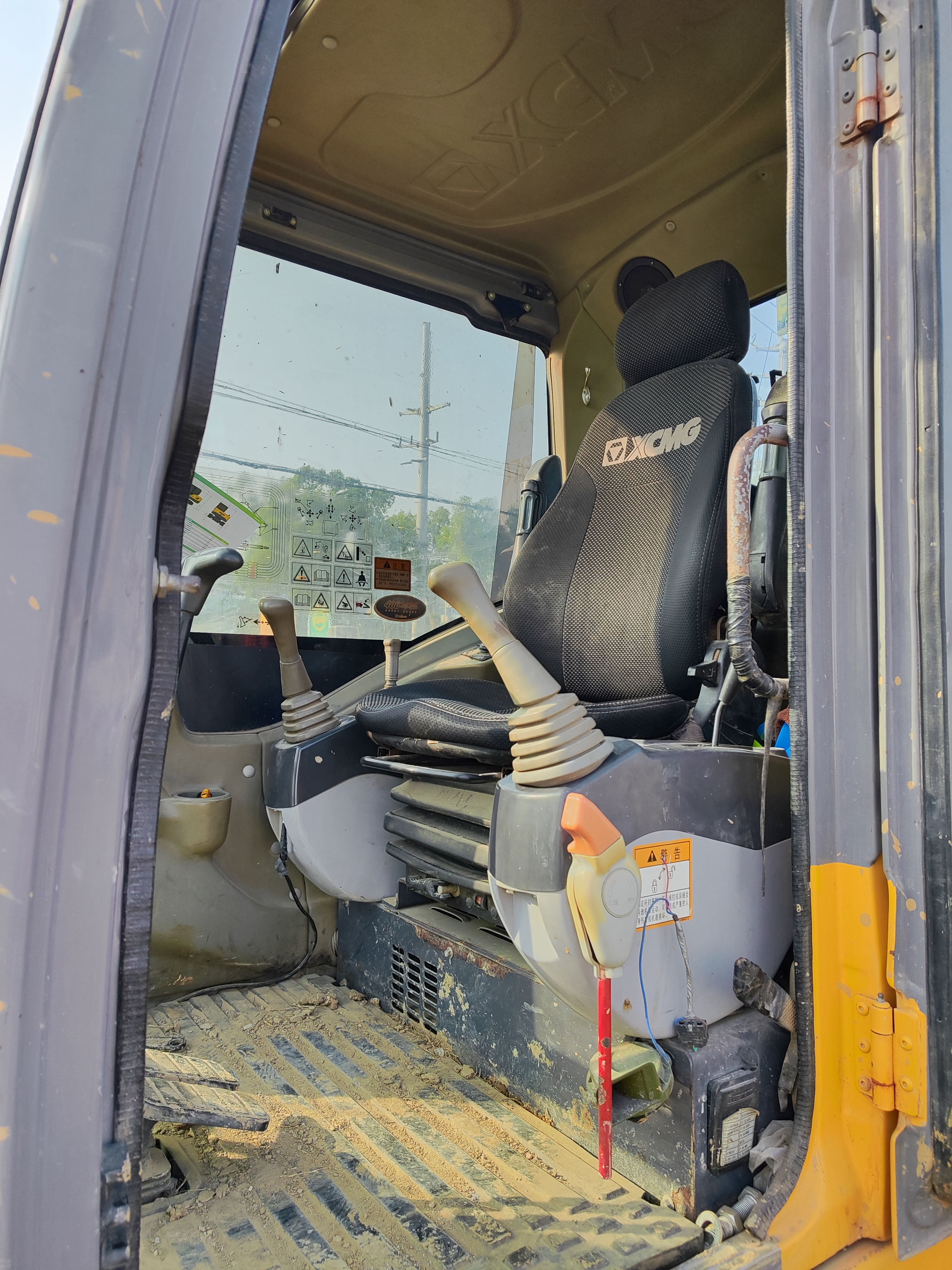 徐工XE60CA履带式挖掘机