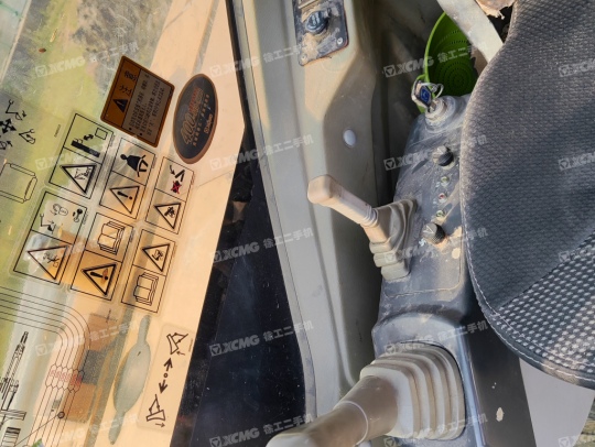 徐工XE60CA履带式挖掘机