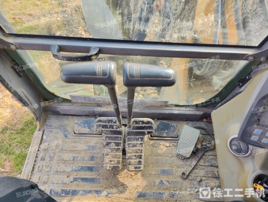 徐工XE60CA履带式挖掘机