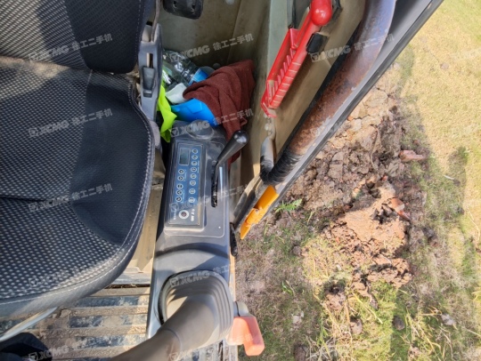 徐工XE60CA履带式挖掘机