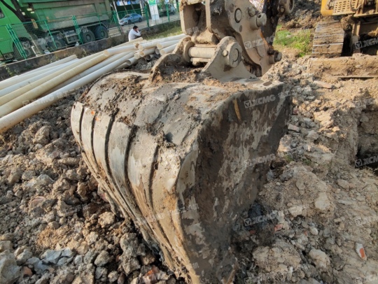 徐工XE60CA履带式挖掘机