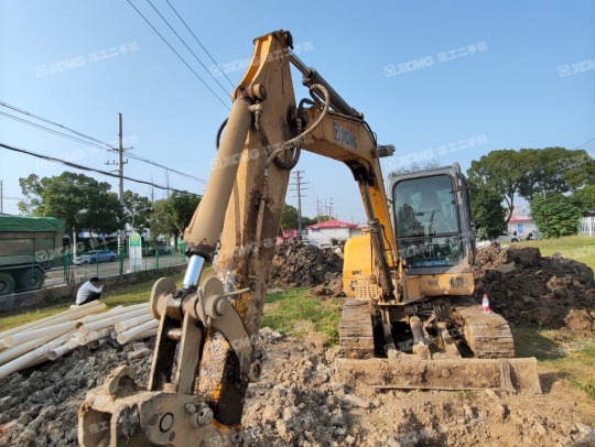 徐工XE60CA履带式挖掘机