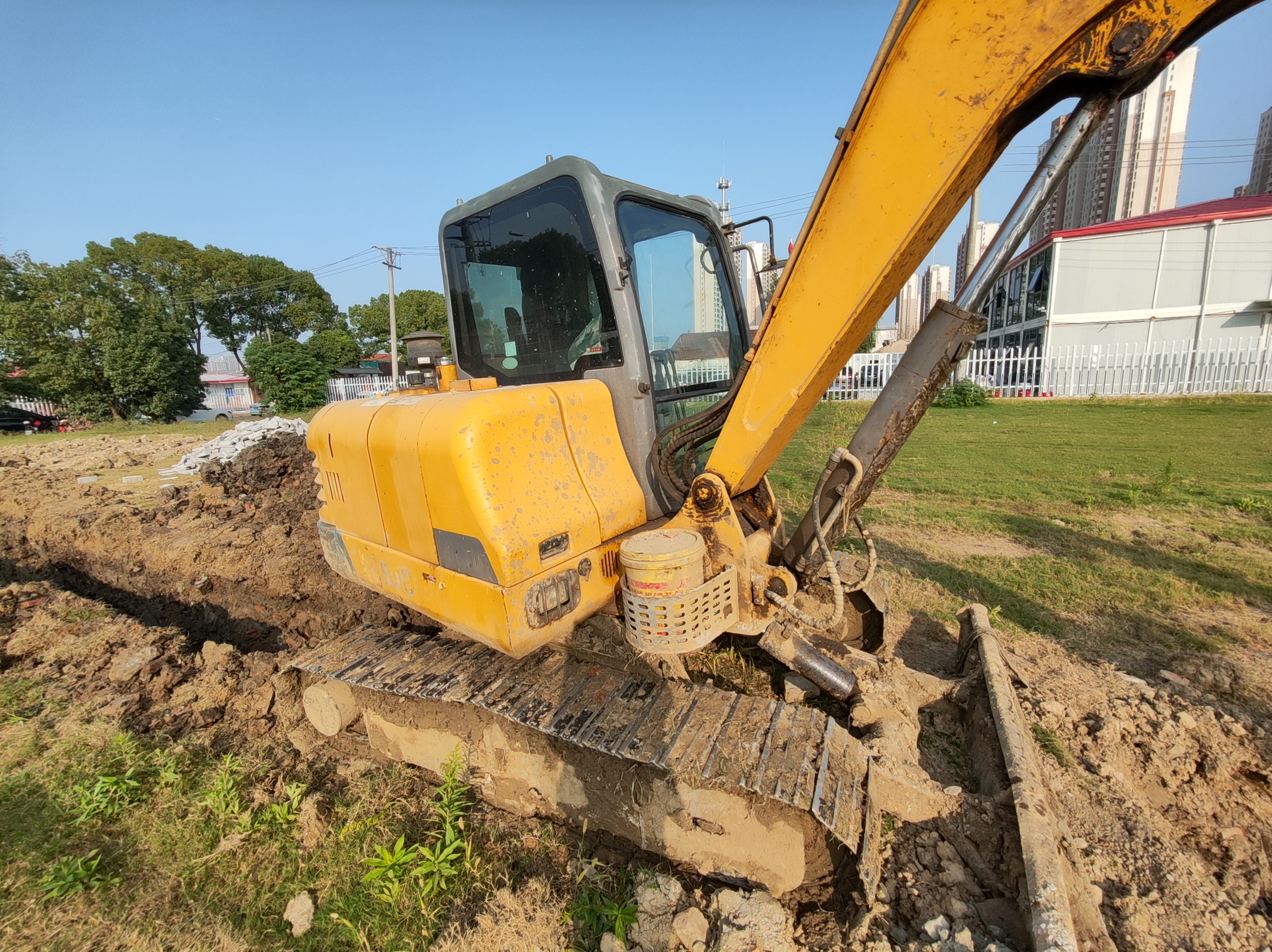 徐工XE60CA履带式挖掘机