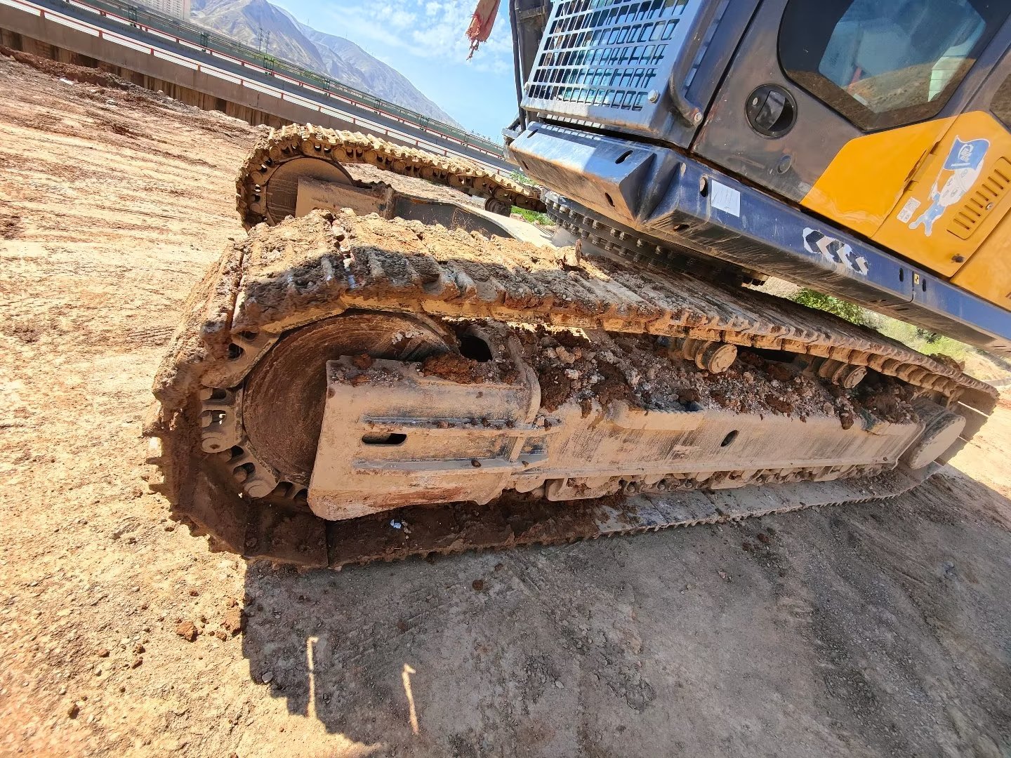 徐工XE380DK履带式挖掘机