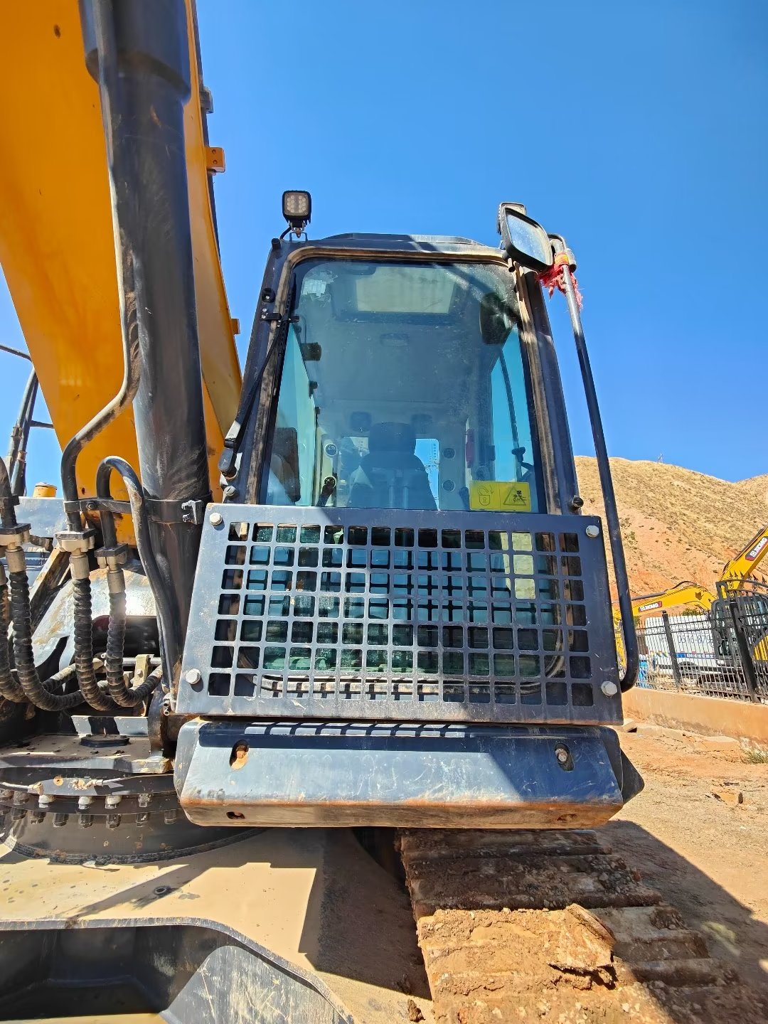 徐工XE380DK履带式挖掘机