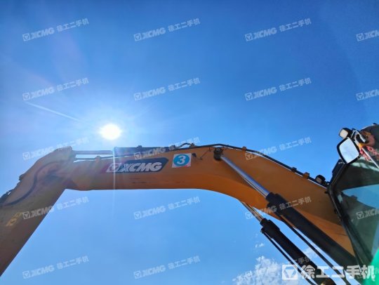 徐工XE380DK履带式挖掘机