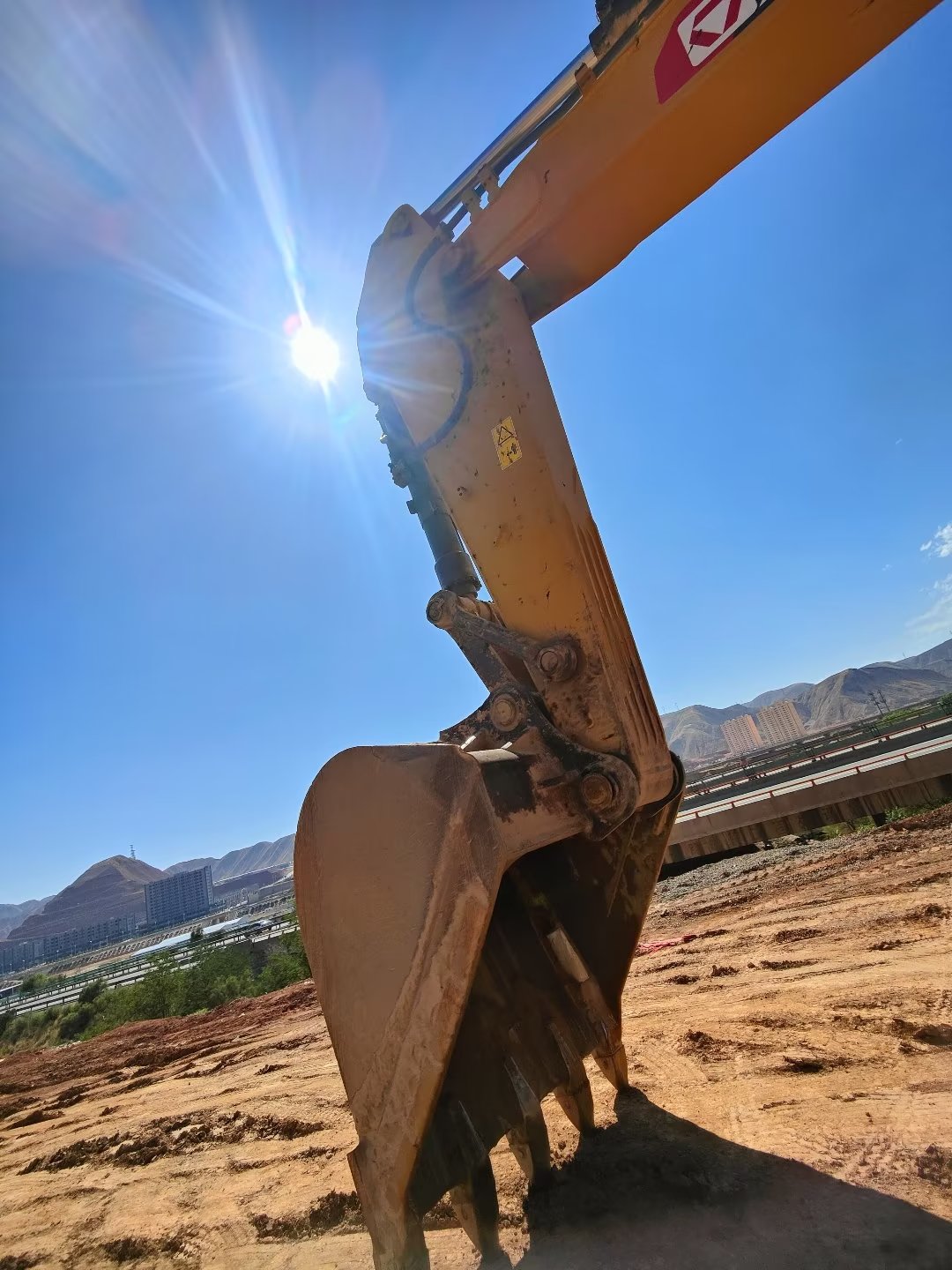 徐工XE380DK履带式挖掘机