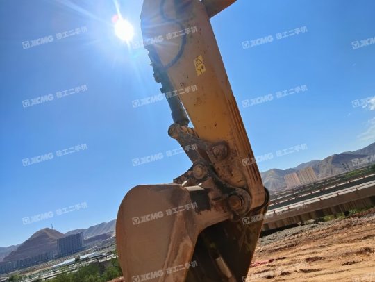 徐工XE380DK履带式挖掘机