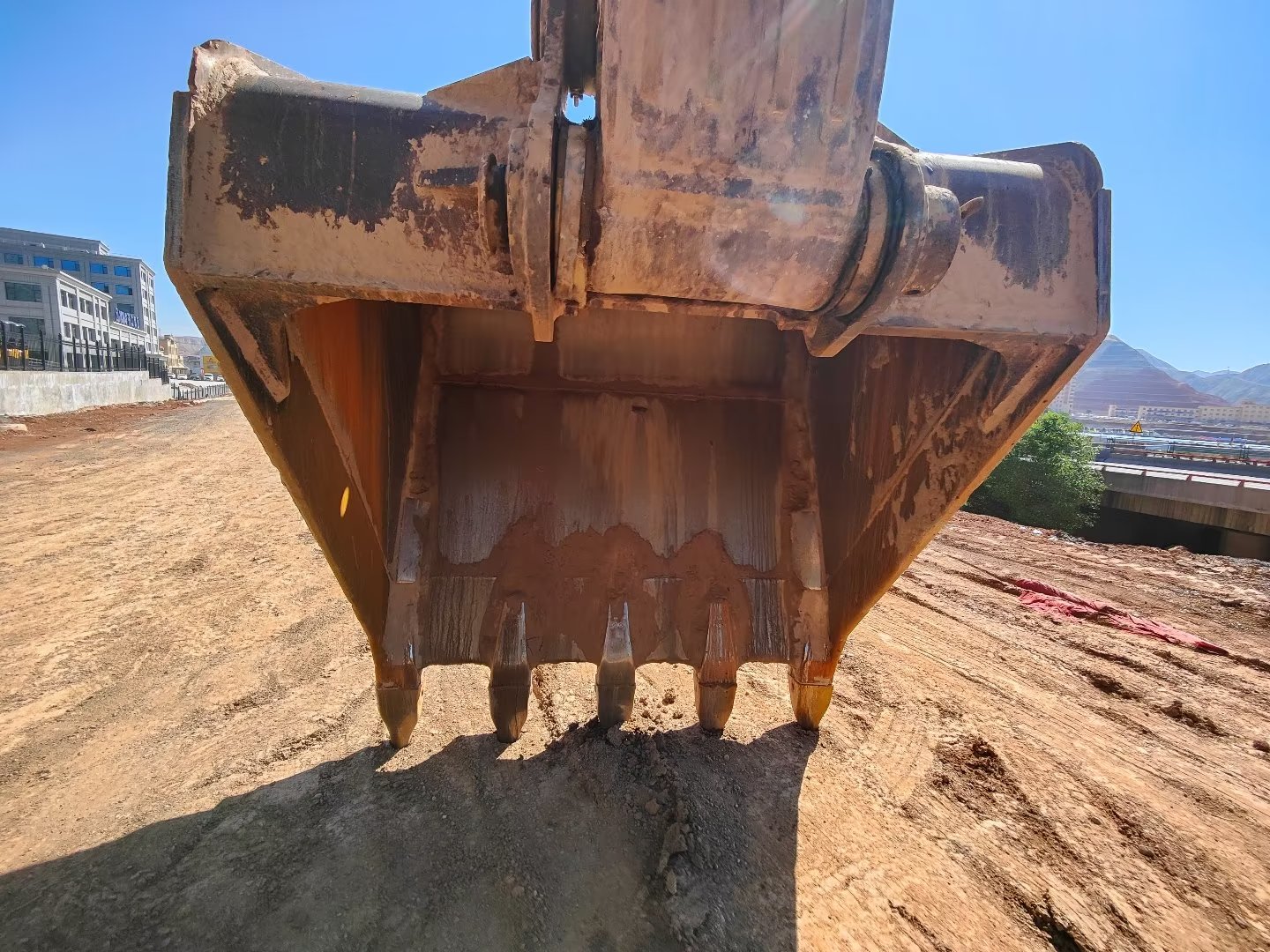 徐工XE380DK履带式挖掘机