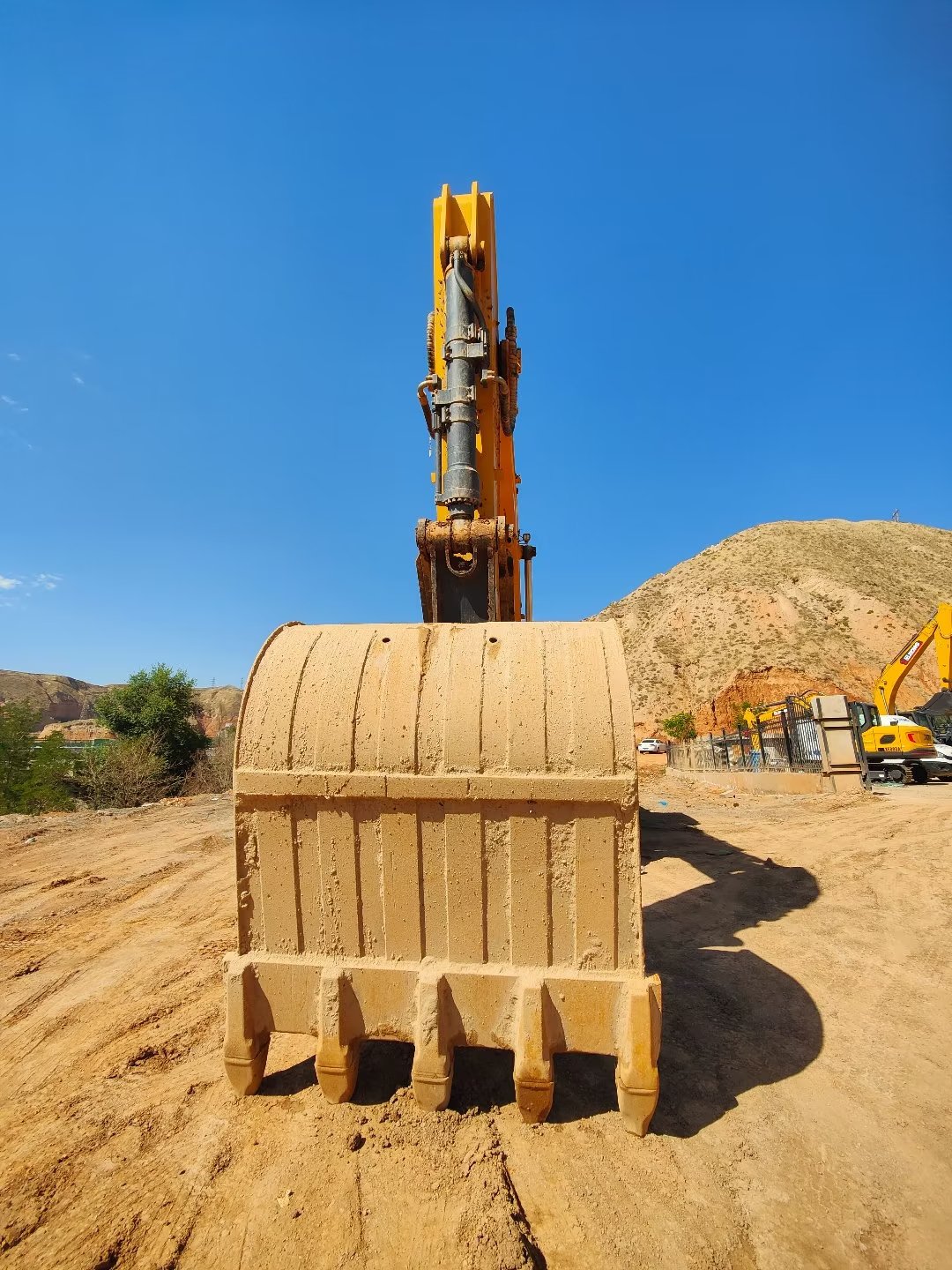 徐工XE380DK履带式挖掘机