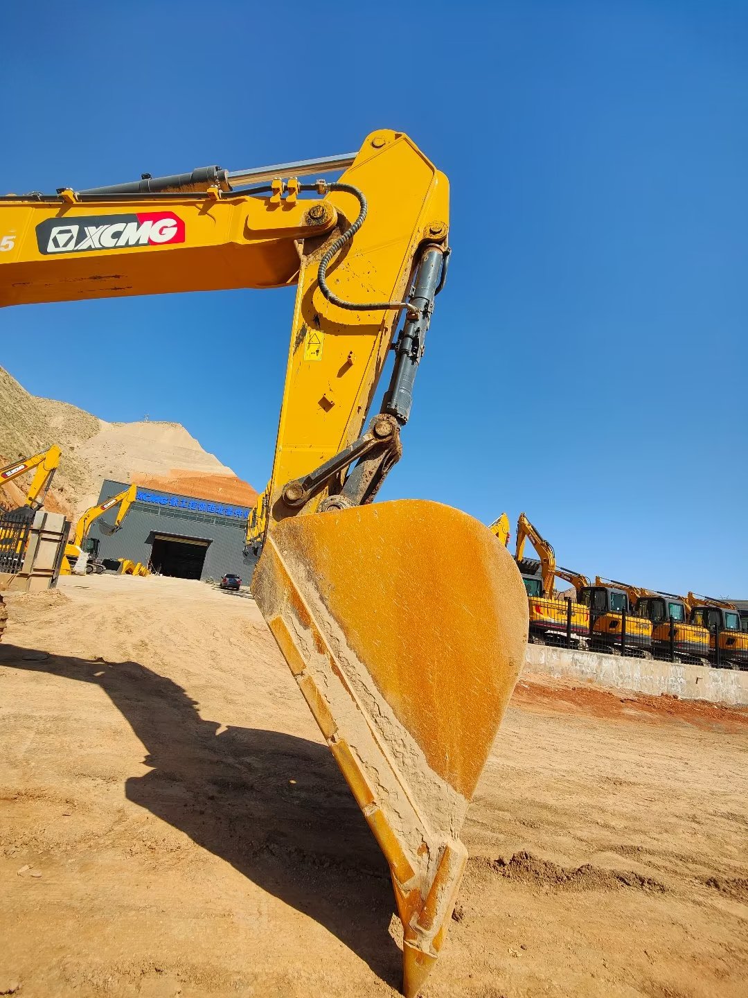 徐工XE380DK履带式挖掘机