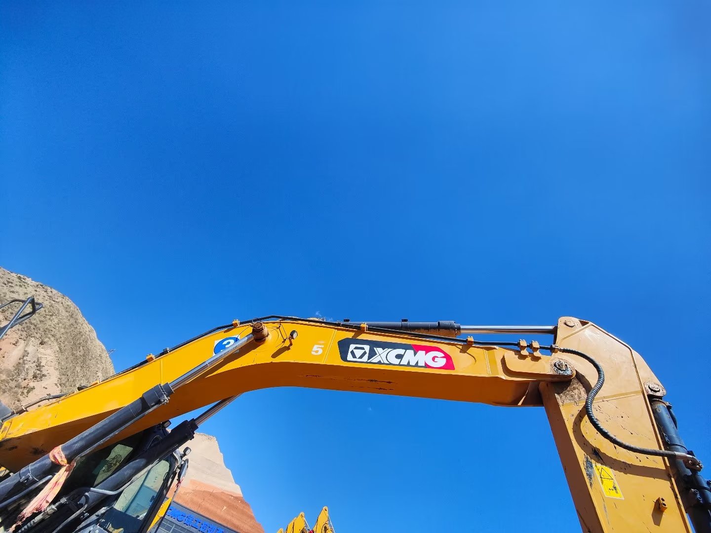 徐工XE380DK履带式挖掘机