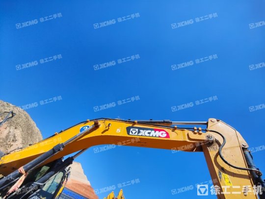 徐工XE380DK履带式挖掘机