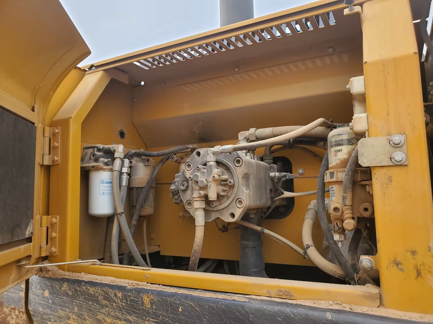 徐工XE370D履带式挖掘机