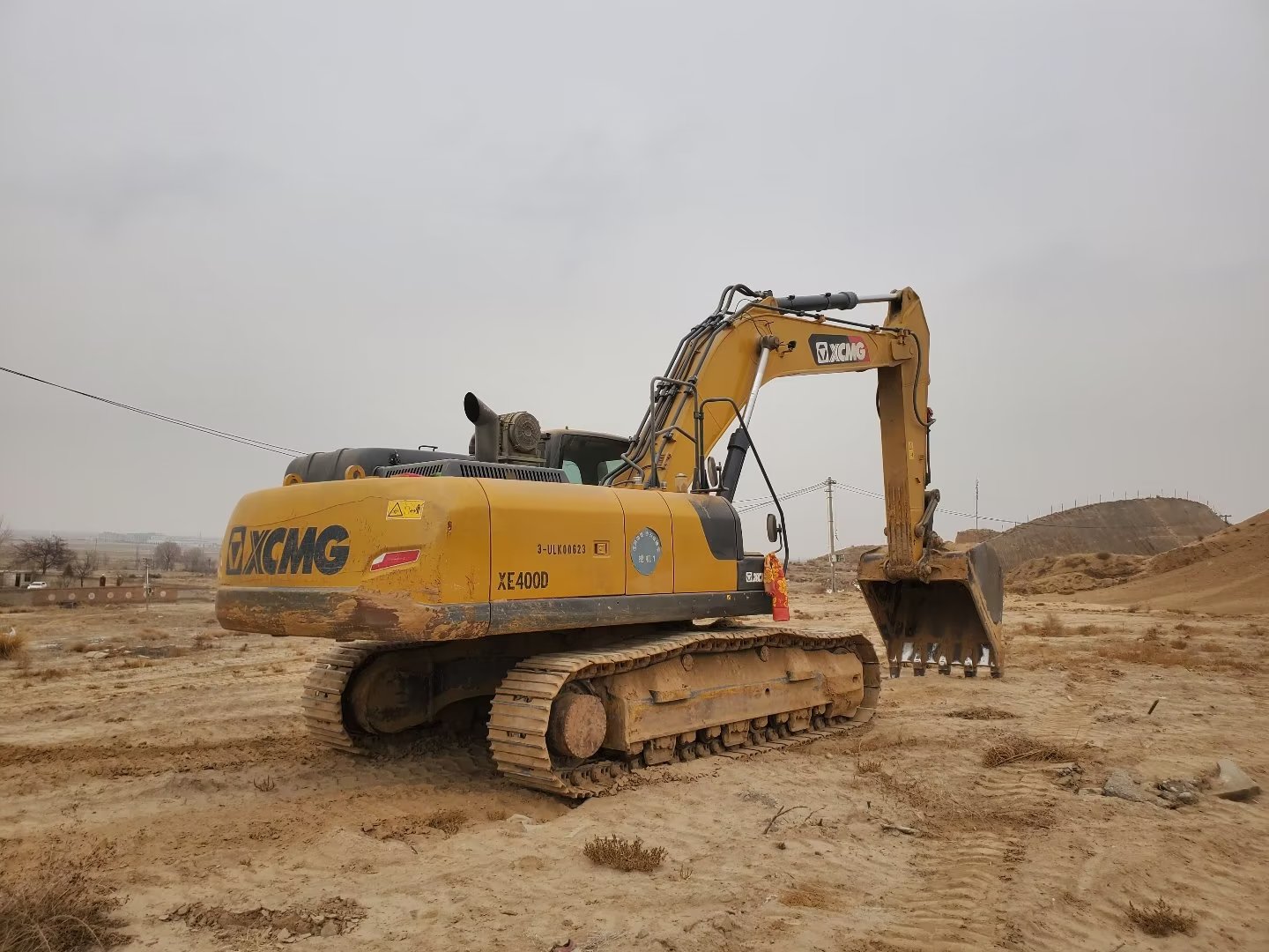 徐工XE370D履带式挖掘机