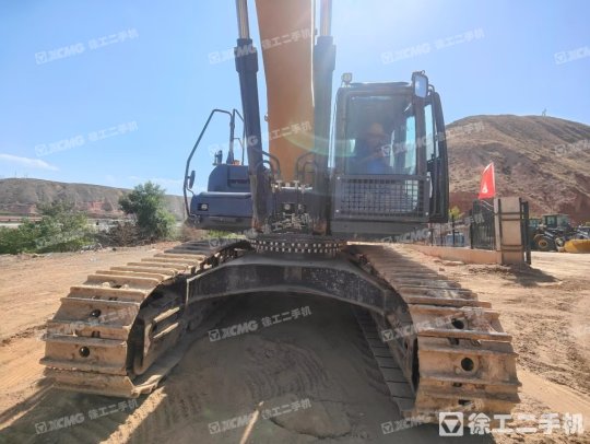 徐工XE380DK履带式挖掘机