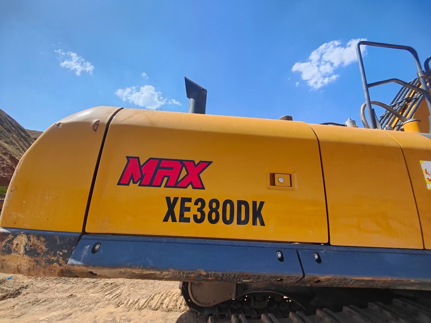 徐工XE380DK履带式挖掘机