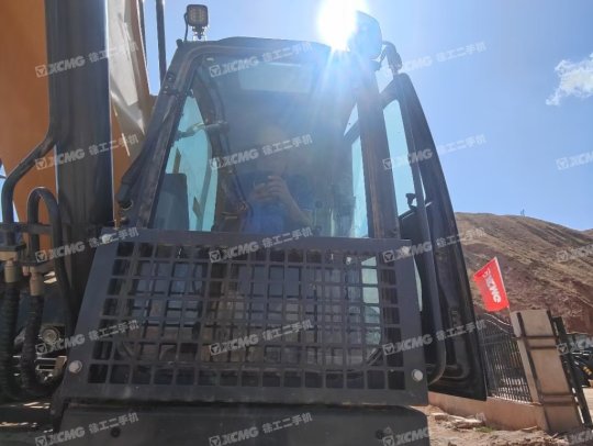 徐工XE380DK履带式挖掘机