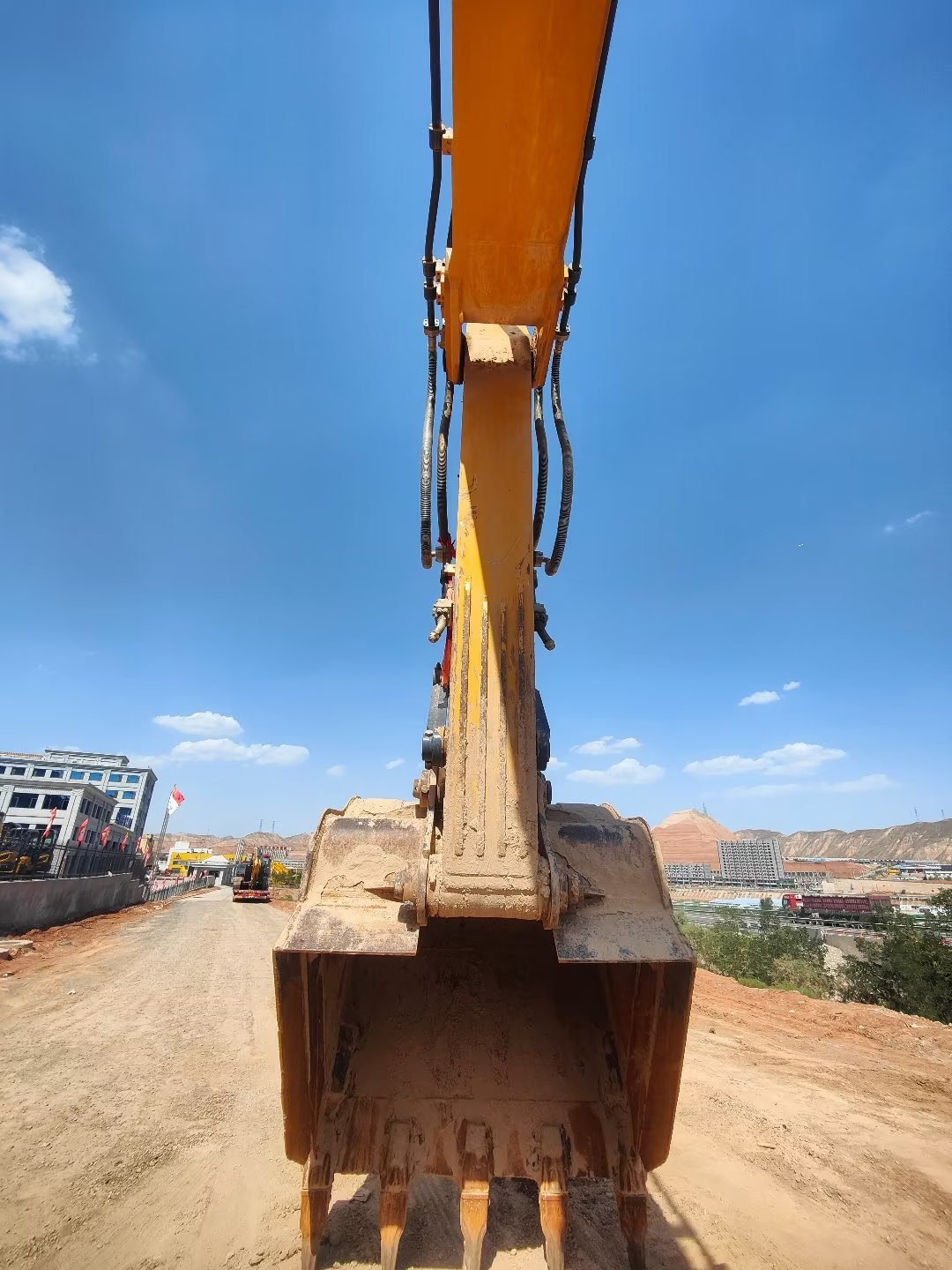 徐工XE380DK履带式挖掘机