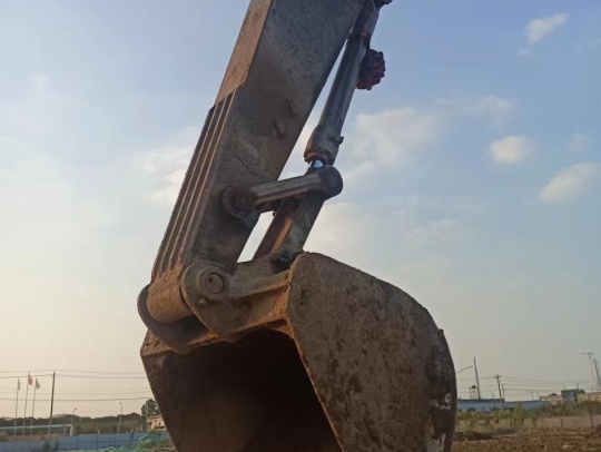 沃尔沃EC210履带式挖掘机