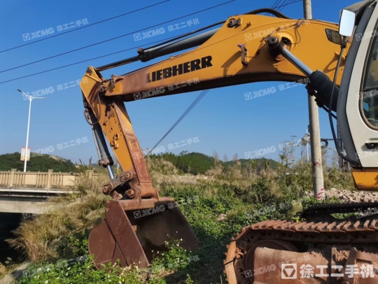 利勃海尔R944CSME履带式挖掘机